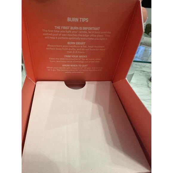 APOTHEKE Sea Salt Grapefruit Candle, 1 EA - Picture 4 of 6